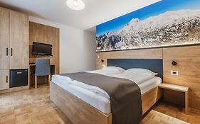Török rooms, bistro&wellness